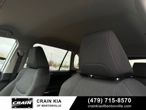 Used 2025 Toyota RAV4 XLE AWD/4WD image 23