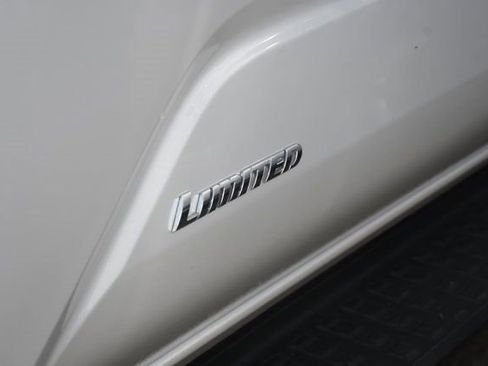 Used 2025 Toyota 4Runner Limited AWD/4WD image 17