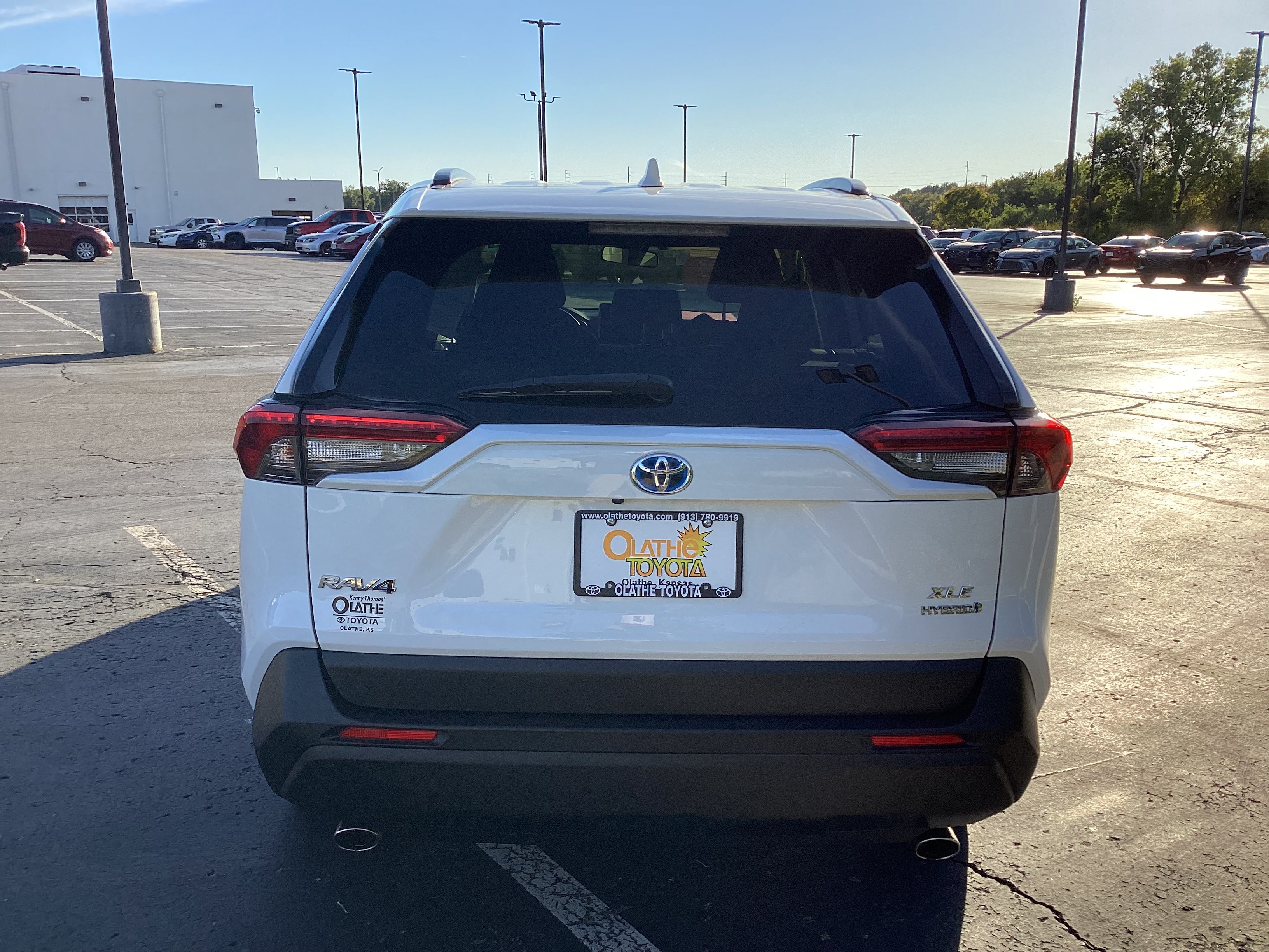 Certified 2021 Toyota RAV4 XLE w/ Convenience Package AWD/4WD image 18