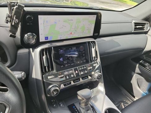 Used 2024 Lexus LX 600 F Sport AWD/4WD image 14