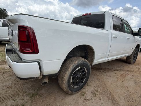 New 2026 RAM 2500 Laramie AWD/4WD image 8