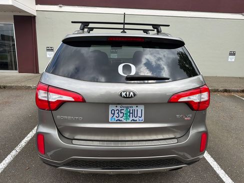 Used 2014 Kia Sorento SX w/ 3rd Row Package FWD image 5