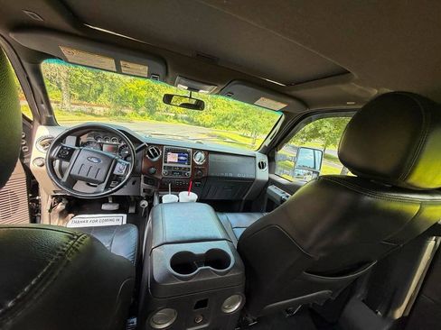 Used 2012 Ford F250 Lariat w/ Lariat Ultimate Pkg AWD/4WD image 7