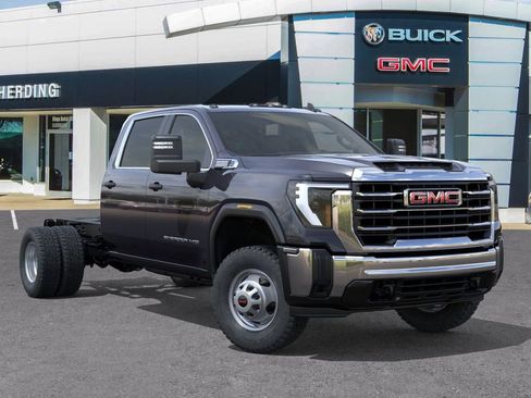 New 2025 GMC Sierra 3500 Pro w/ Convenience Package image 7