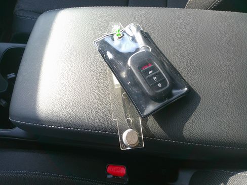 Used 2025 Honda CR-V LX image 35