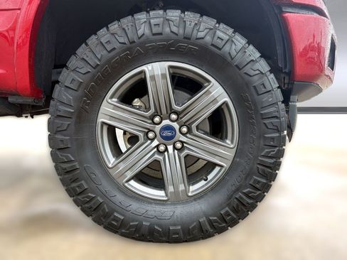 Used 2020 Ford F150 XLT w/ Equipment Group 302A Luxury AWD/4WD image 11