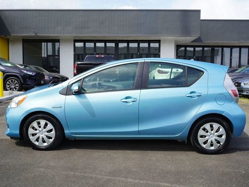 Used 2013 Toyota Prius C Three FWD image 2