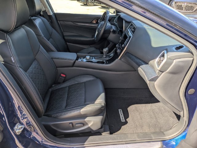 Used 2022 Nissan Maxima Platinum w/ Sport Mat Group FWD image 27
