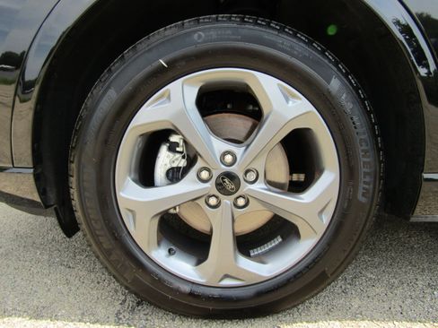 Used 2024 Ford Escape ST-Line w/ Tech Pack #1 AWD/4WD image 9