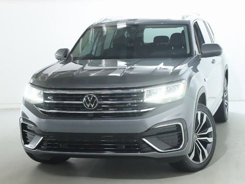 Used 2023 Volkswagen Atlas SEL Premium image 3