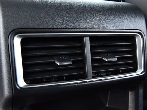 Used 2025 Volkswagen Atlas Cross Sport SE w/ Panoramic Sunroof Package FWD image 23