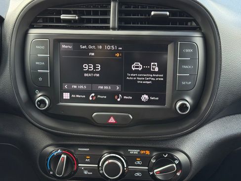 Used 2023 Kia Soul LX image 21