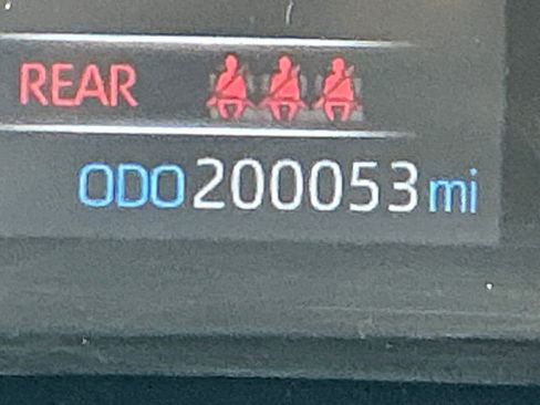 Used 2021 Toyota RAV4 XLE image 21