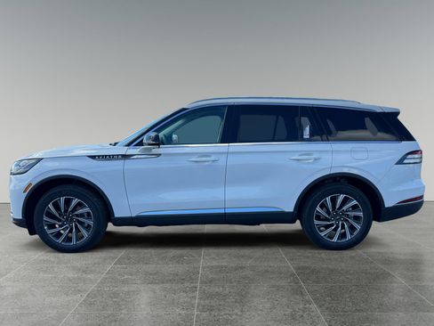 New 2026 Lincoln Aviator AWD image 3