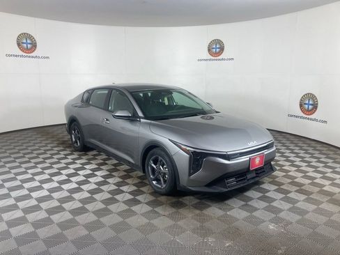 Used 2025 Kia K4 FWD image 16