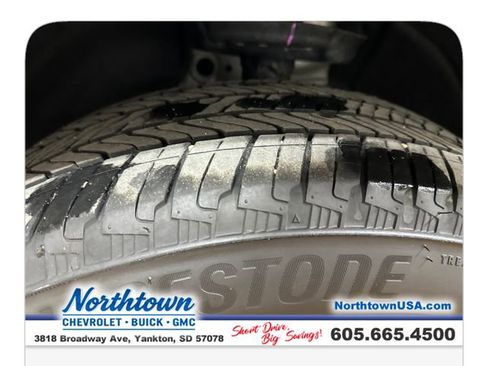 Used 2024 GMC Terrain SLE w/ Driver Convenience Package image 20