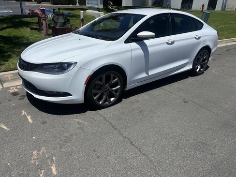 Used 2015 Chrysler 200 S w/ Comfort Group FWD image 1