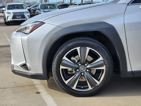 Used 2019 Lexus UX 250h image 9