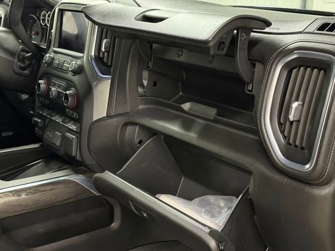 Used 2021 Chevrolet Silverado 1500 LTZ image 38