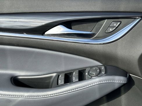 Used 2023 Buick Enclave Essence FWD image 23