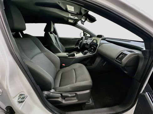 Used 2024 Subaru Solterra AWD/4WD image 32