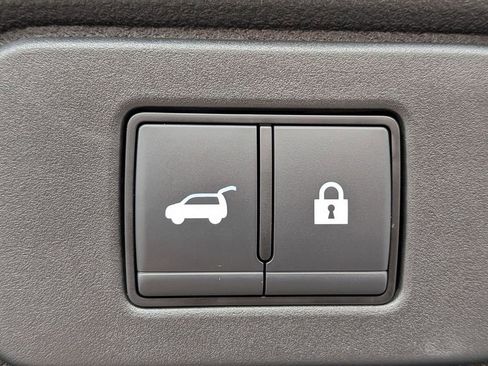 Used 2025 Nissan Pathfinder SV w/ SV Premium Package FWD image 22