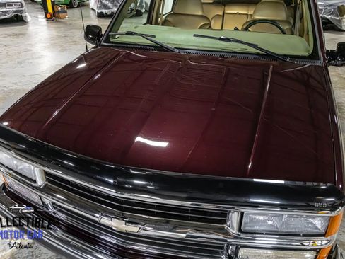Used 1997 Chevrolet Suburban 2WD w/ Preferred Equipment Group 3 image 32