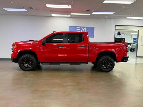 Used 2022 Chevrolet Silverado 1500 Custom Trail Boss w/ LPO, Dark Essentials Package AWD/4WD image 14