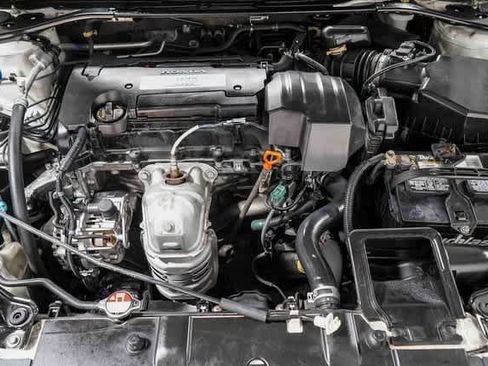 Used 2013 Honda Accord Sport image 27