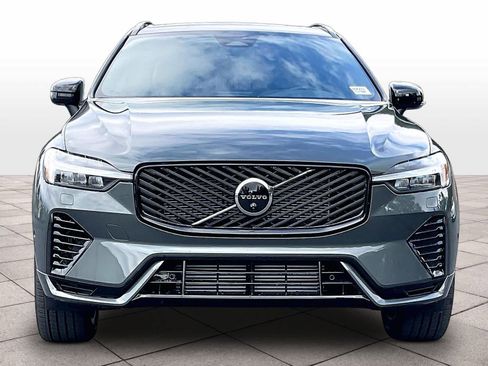 New 2026 Volvo XC60 T8 Plus w/ Protection Package Premier image 5