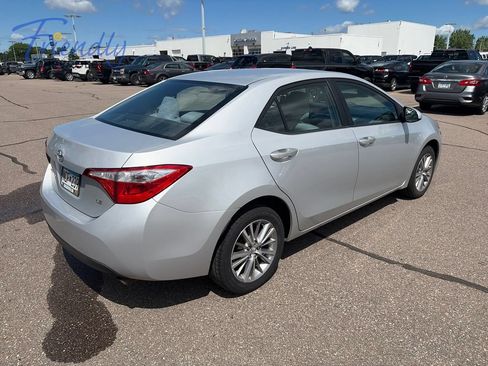 Used 2014 Toyota Corolla LE FWD image 3