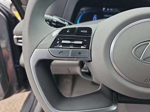 New 2026 Hyundai Elantra SE FWD image 16