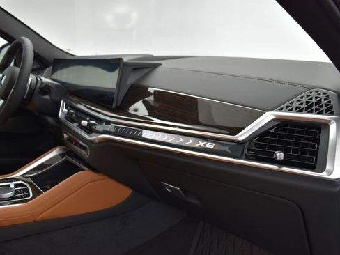 New 2026 BMW X6 xDrive40i w/ Climate Comfort Package image 24