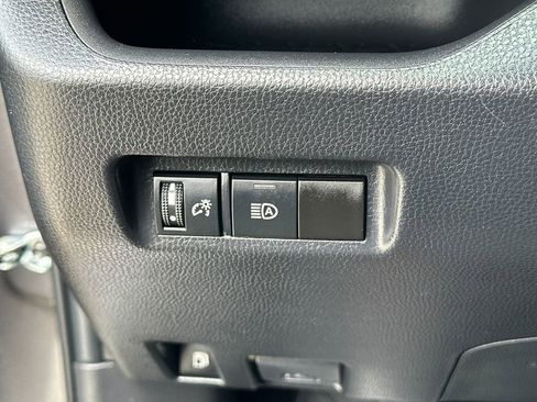Used 2024 Toyota RAV4 LE AWD/4WD image 21