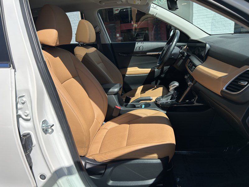 Used 2024 Kia Seltos EX AWD/4WD image 27