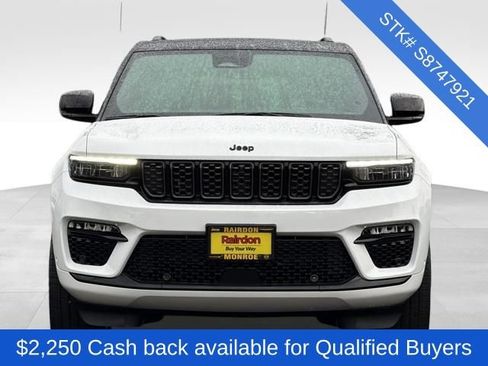 New 2025 Jeep Grand Cherokee Summit image 2