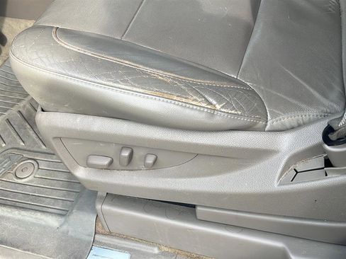 Used 2015 Chevrolet Suburban LT w/ Luxury Package image 16