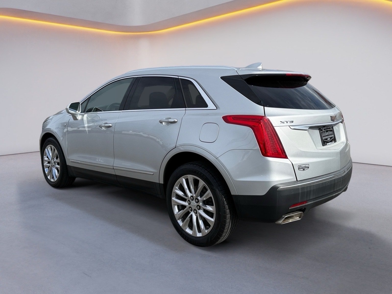 Used 2019 Cadillac XT5 Premium Luxury FWD image 5