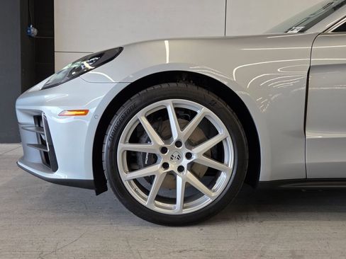 Certified 2026 Porsche Panamera RWD image 9