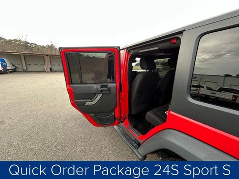Used 2018 Jeep Wrangler Unlimited Sport S image 15