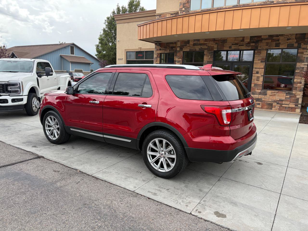 Used 2017 Ford Explorer Limited AWD/4WD image 28