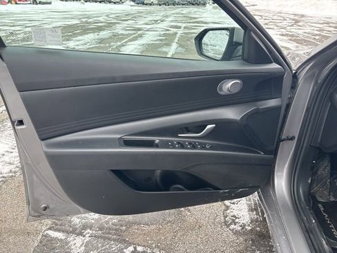 Used 2024 Hyundai Elantra SEL image 36