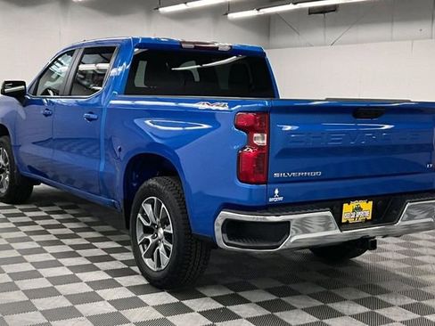Used 2025 Chevrolet Silverado 1500 LT AWD/4WD image 3