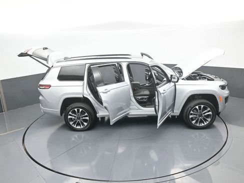 Used 2024 Jeep Grand Cherokee L Overland w/ Advanced Protech Group III image 81