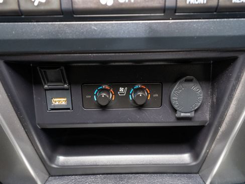 Used 2024 Toyota 4Runner Limited AWD/4WD image 24