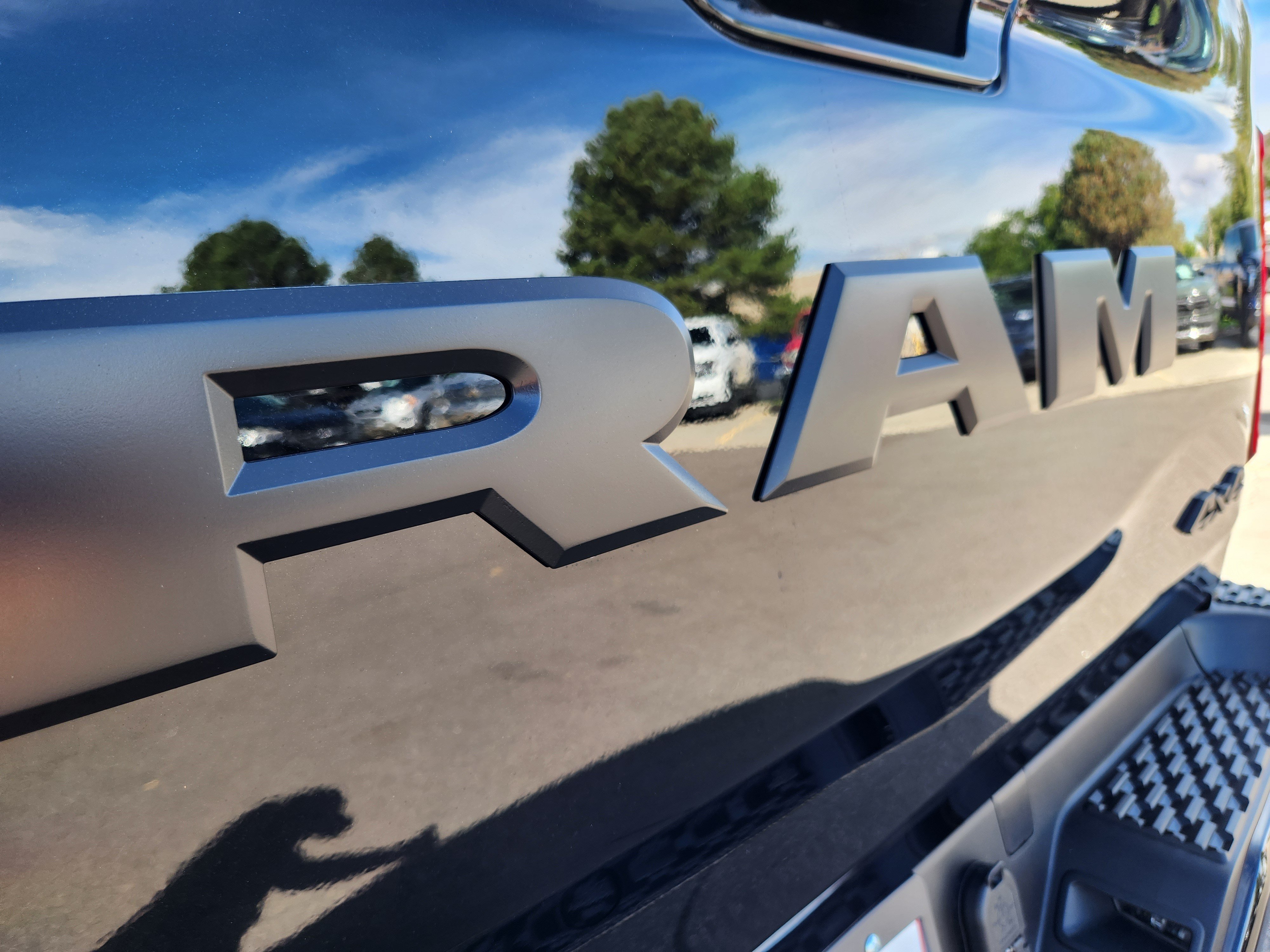 Used 2025 RAM 1500 Limited AWD/4WD image 9