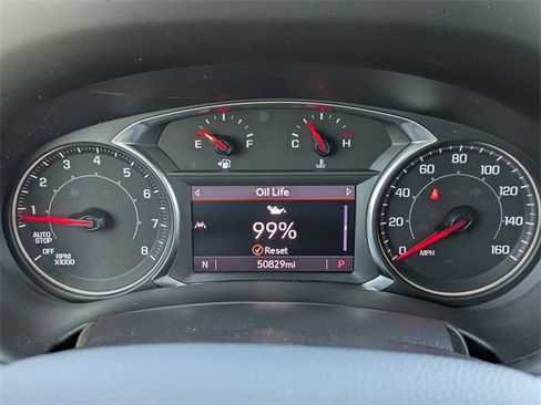 Used 2023 GMC Terrain SLT image 29