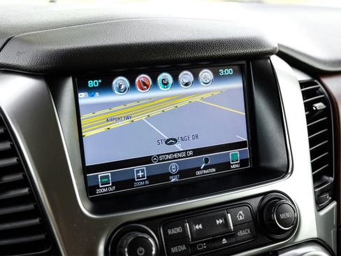 Used 2020 Chevrolet Suburban Premier w/ 6.2L Performance Package image 18