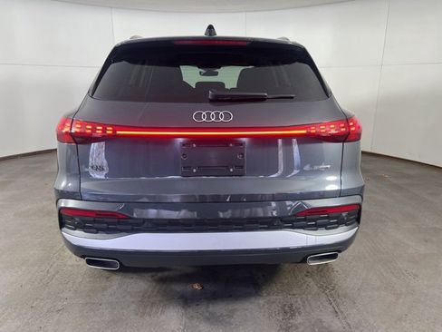 Used 2025 Audi Q5 Premium Plus w/ Premium Plus image 6