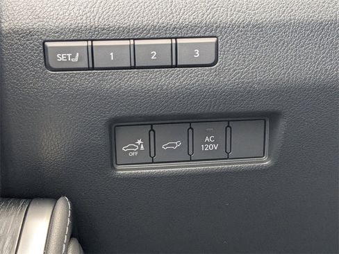 Used 2025 Lexus GX 550 image 26